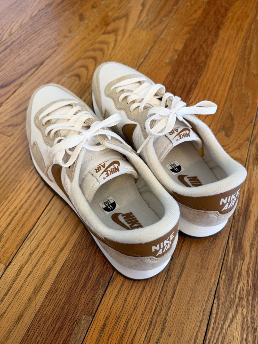 Nike Men's Cream & Tan Retro Runner Sneakers - Picture 5 of 7